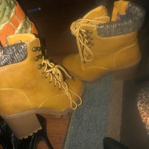 High end mice boots and high heels women’s size 6